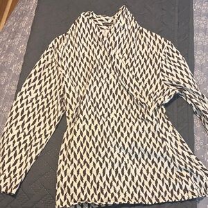 Elegant Monochrome Women's Blouse